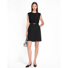 Wide Shoulder Pleated Dress_Black